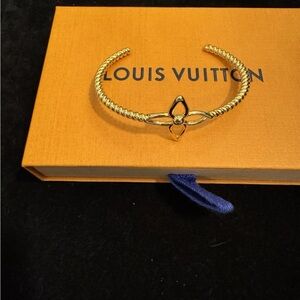 Louis Vuitton Floral Gold Bracelet M1443M TEO228